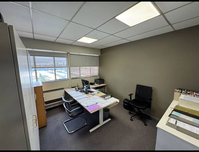 512M² WAREHOUSE TO LET IN WYNBERG